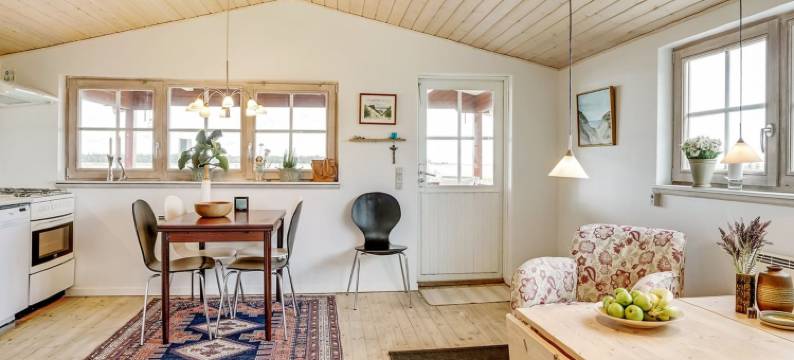 "Topi" - 15m from the Sea图片