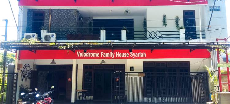 OYO-1380赛车场伊斯兰家庭旅馆(OYO 1380 Velodrome Family House Syariah)图片