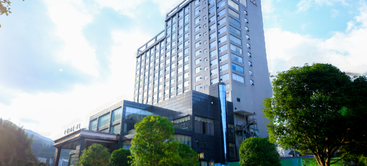 玲珑王国际大酒店(桂东县三台山公园店)图片