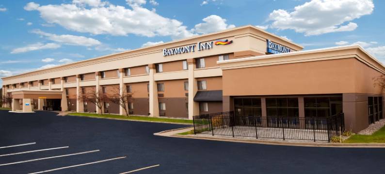 特拉弗斯城温德姆呗盟酒店(Baymont by Wyndham Traverse City)图片