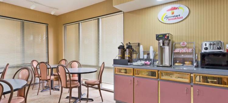 富兰克林高速公路31号速8酒店(Super 8 by Wyndham Franklin Hwy 31)图片