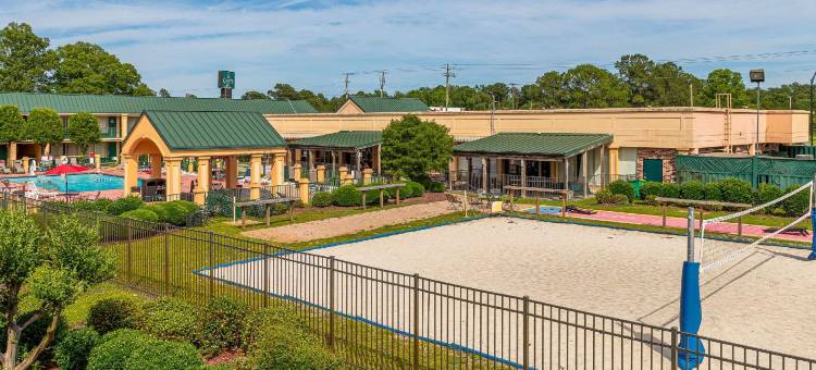 列治文山-萨凡纳I-95品质酒店(Quality Inn Richmond Hill - Savannah I-95)图片