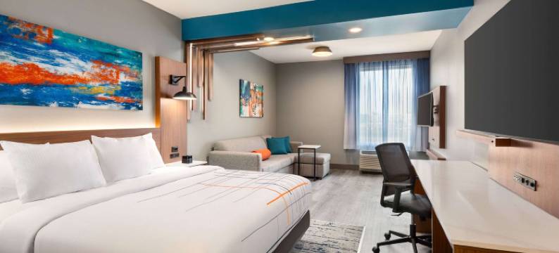 芒特劳雷尔/穆尔斯敦拉昆塔温德姆酒店(La Quinta Inn & Suites by Wyndham Mount Laurel / Moorestown)图片