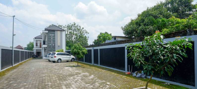 红多兹伊斯兰酒店-近日惹RS赫米娜(RedDoorz Syariah Near RS Hermina Yogyakarta)图片