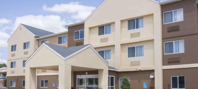 托皮卡AmericInn酒店(AmericInn by Wyndham Topeka)图片