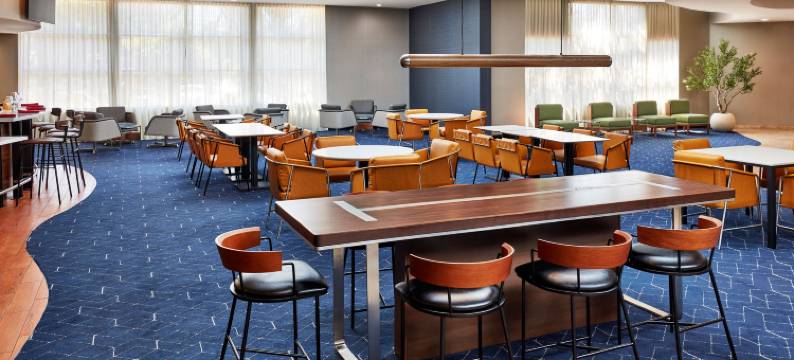 纳帕谷瓦列霍万怡酒店(Courtyard Vallejo Napa Valley)图片