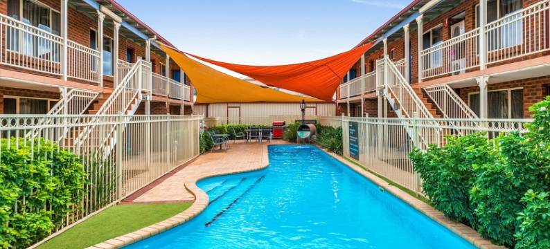 卡尔古利耶尔维顿探索服务公寓式酒店(Quest Yelverton Kalgoorlie)图片