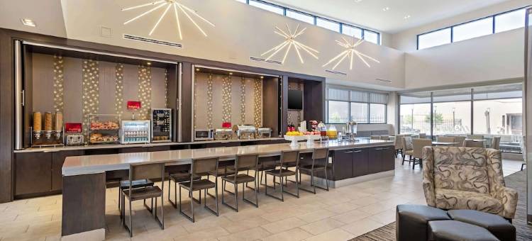 瓦瑞诺宾贝斯特韦斯特优质行政公寓(Best Western Plus Executive Residency Rigbys Water World Hotel)图片