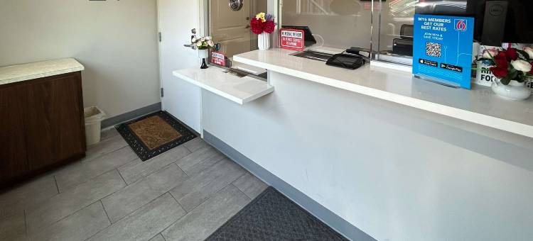圣安娜，加州6号套房酒店(Studio 6 Suites Santa Ana, CA)图片