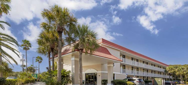 圣奥古斯丁海滩区品质酒店及套房(Quality Inn & Suites St Augustine Beach Area)图片