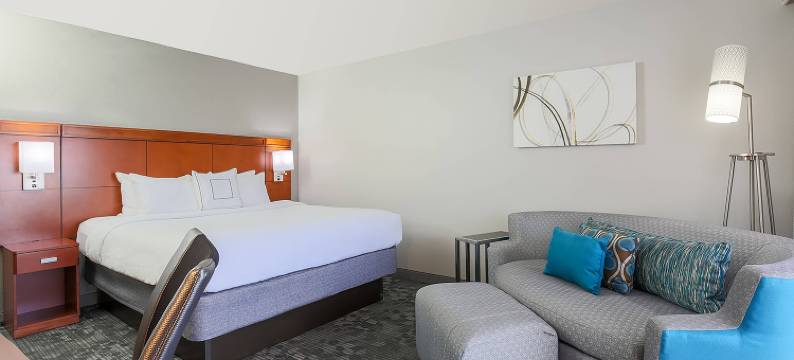 门罗机场万豪万怡酒店(Courtyard by Marriott Monroe Airport)图片