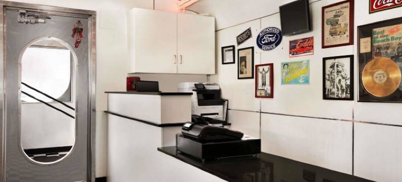 娄摩(科文顿附近)Travelodge by Wyndham酒店(Travelodge by Wyndham Low Moor Near Covington)图片