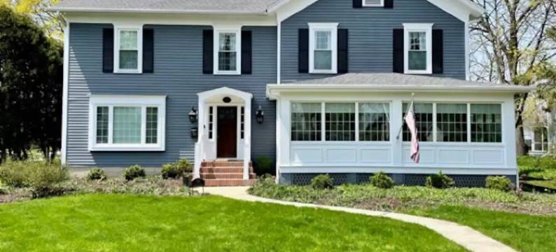 Simply Stunning Home in DT Lake Geneva W/Game room!图片