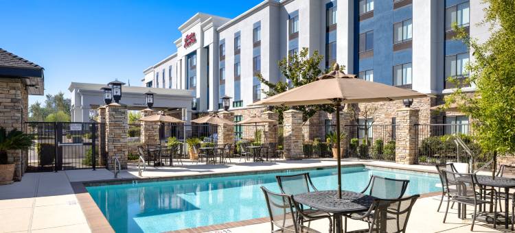 曼特卡欢朋套房酒店(Hampton Inn & Suites Manteca)图片