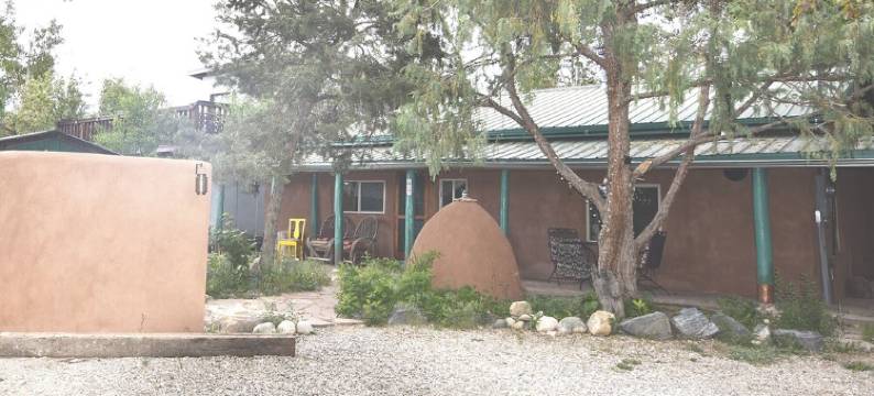 Peaceful Adobe w Jacuzzi, Walk To Arroyo Seco, Pets Welcome图片