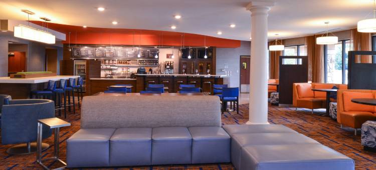 匹兹堡蒙罗维尔万怡酒店(Courtyard Pittsburgh Monroeville)图片