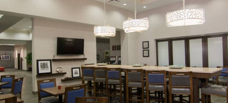 塔尔萨市中心欢朋套房酒店(Hampton Inn and Suites Tulsa Downtown)图片