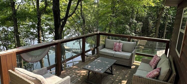 Cozy Retreat: Unwind in a cozy cabin on the shores of Kentuck Lake图片