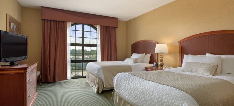 格林斯伯勒机场希尔顿安泊套房酒店(Embassy Suites by Hilton Greensboro Airport)图片