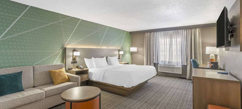 路易斯威尔博览中心华美达酒店(Comfort Inn & Suites Louisville Airport Fair & Expo)图片