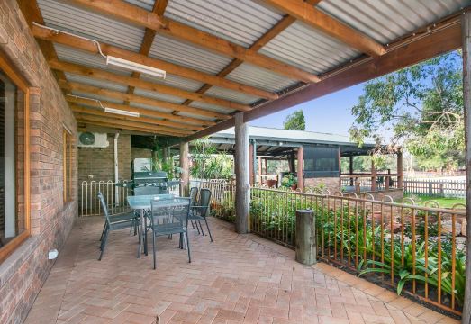 Coranda Lodge Hotel Overview