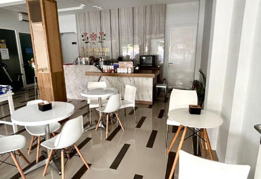 Florens Inn Hotel Overview