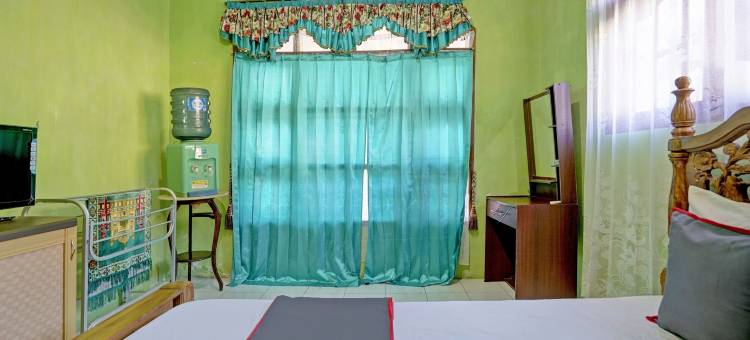 Collection O 92897 英丹酒店 靠近巴韦安港务局(Collection O 92897 Hotel Intan Near Kantor Syahbandar Bawean)图片