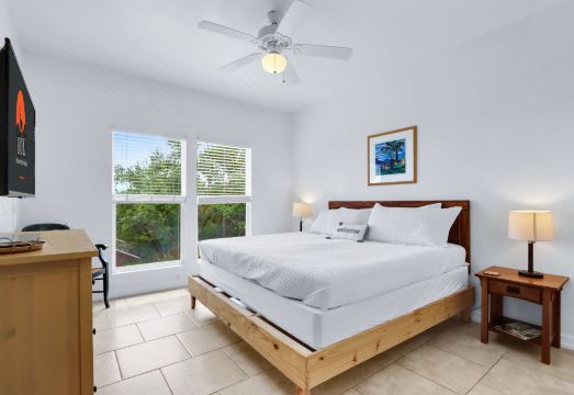 Charming Hideaway with Amazing Views and Cozy Decor - Inviting Retreat Hotel Overview