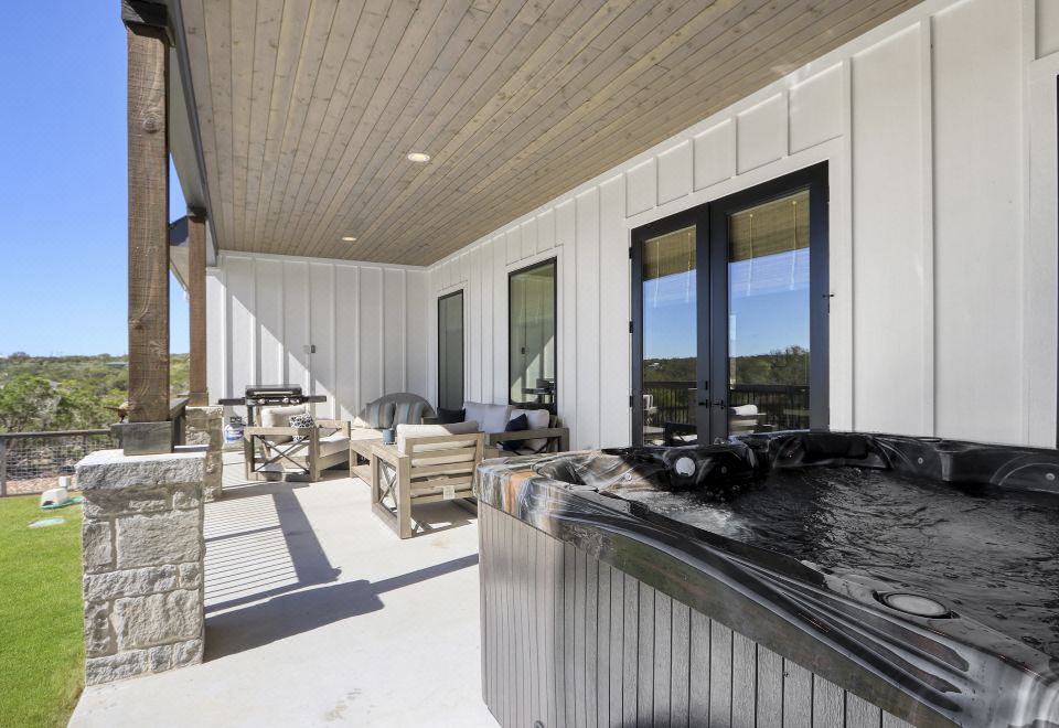 Stunning Lake Views and Hot Tub - Exquisite Canyon Lake Retreat Hotel Overview