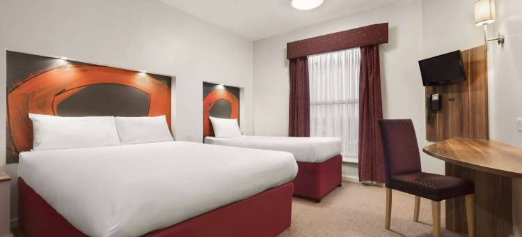 伦敦斯坦斯特德机场温德姆华美达酒店(Ramada by Wyndham London Stansted Airport)图片