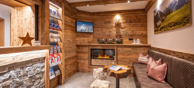 齐勒河谷斯图姆的马尔岑克拉姆酒店(Hotel Märzenklamm Stumm im Zillertal)图片