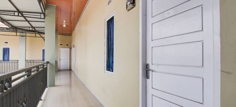 OYO 93087 Wisma Apel Syariah酒店(OYO 93087 Wisma Apel Syariah)图片