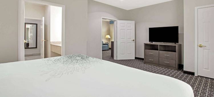 萨尔弗斯普林斯拉昆塔温德姆套房酒店(La Quinta Inn & Suites by Wyndham Sulphur Springs)图片