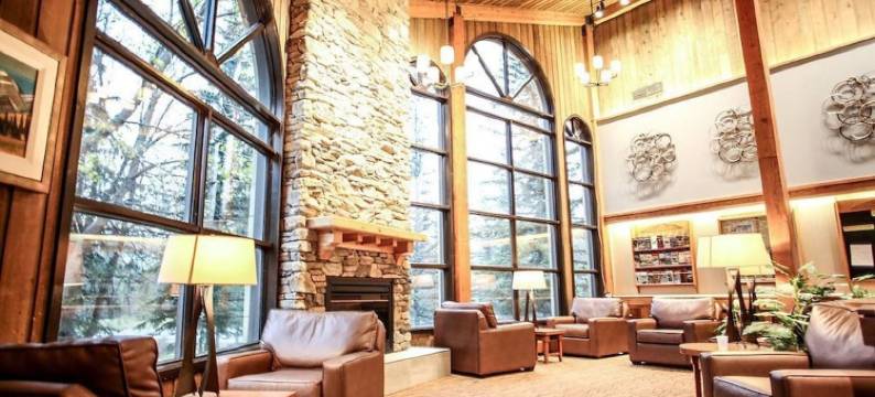 路易丝湖酒店(Lake Louise Inn)图片