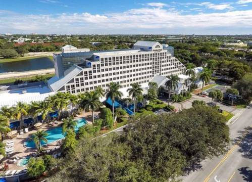 迪尔菲尔德海滩博卡拉顿希尔顿逸林酒店(DoubleTree by Hilton Deerfield Beach Boca Raton)