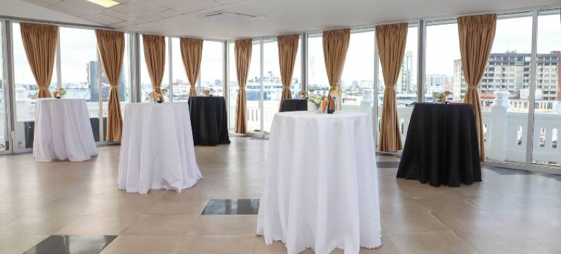 森特林城堡皇家酒店(Sentrim Castle Royal Hotel)图片