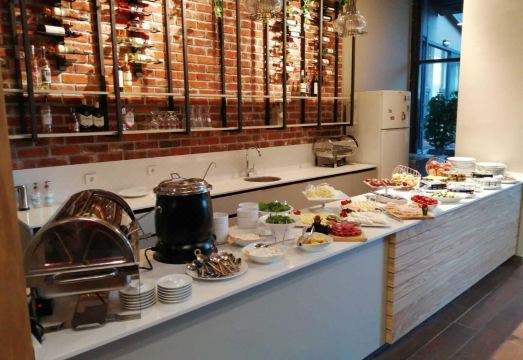 Coordinat Suits Hotel Overview