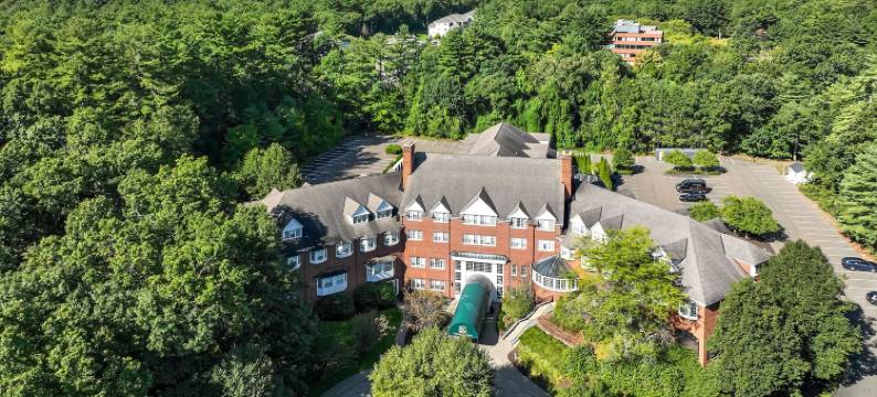 新普斯伯里旅馆(The Simsbury Inn)图片