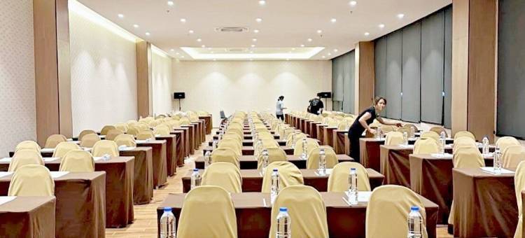 斯里瓦里素萬那普機場飯店(Le Srivaree Suvarnabhumi Airport Hotel)图片