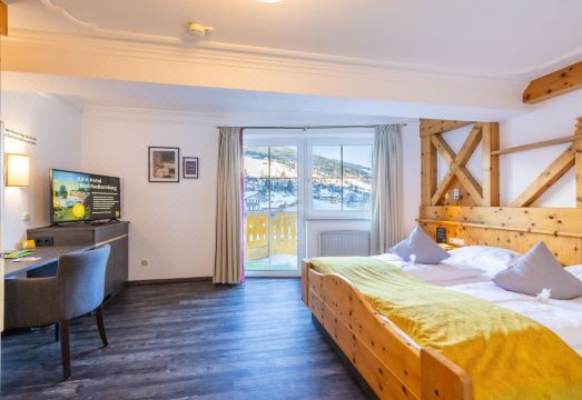 Jufa Alpenhotel SaalbachHotel Overview