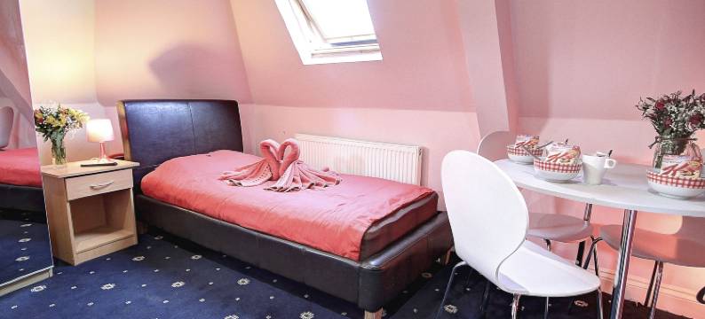 比肯平原酒店(Beaconsfield Hotel)图片