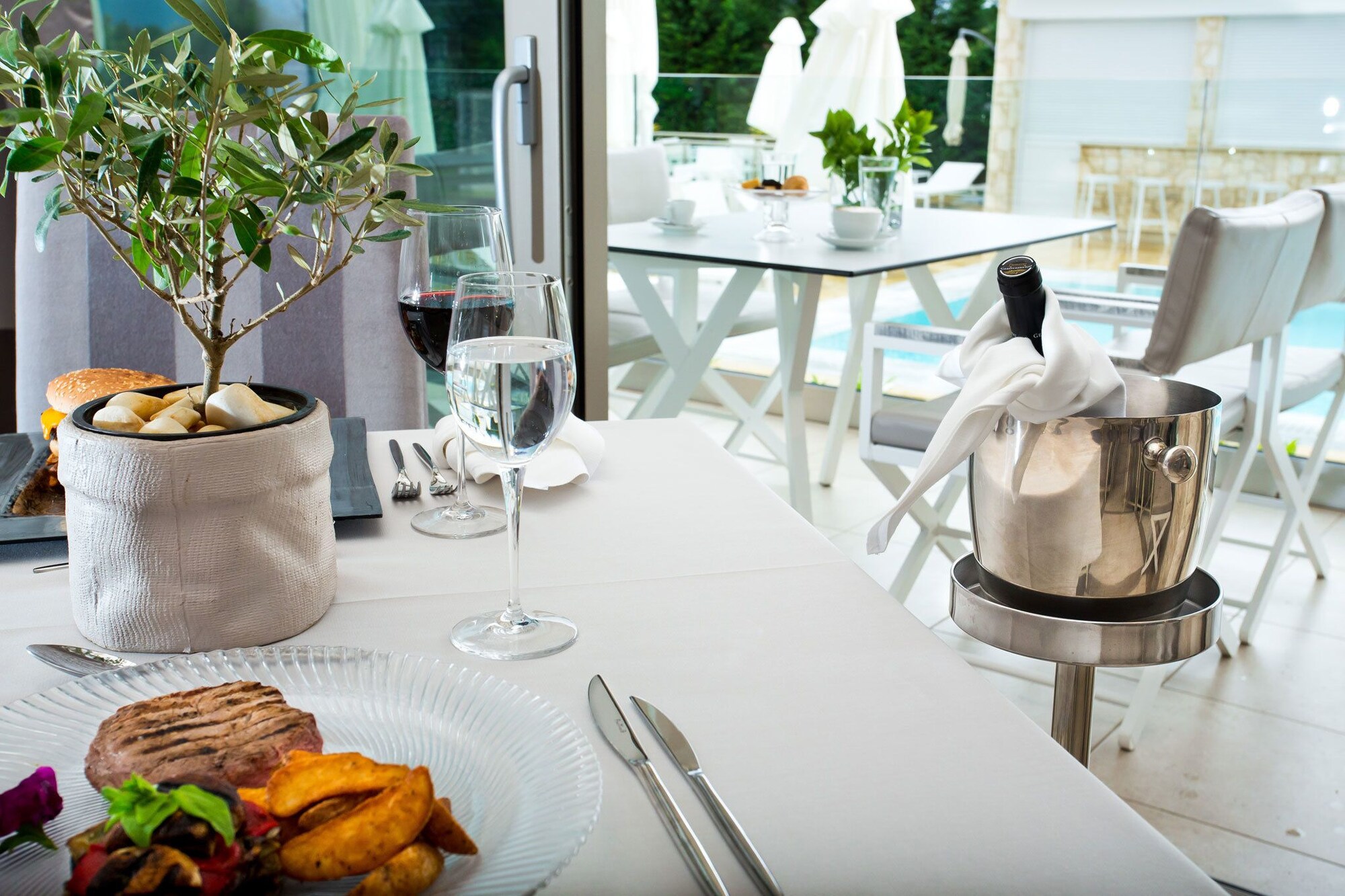 Calma Hotel & SpaHotel Overview