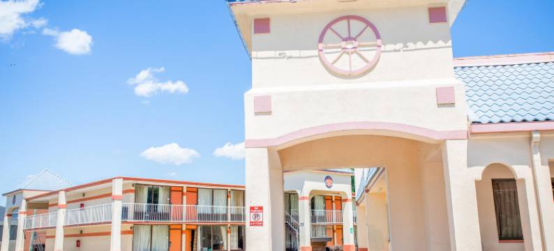 OYO酒店-格林斯伯勒东I40(OYO Hotel Greensboro East I 40)图片