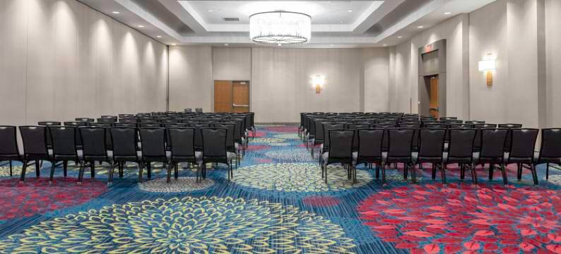 堪萨斯城奥佛兰公园希尔顿逸林酒店(DoubleTree by Hilton Kansas City - Overland Park)图片