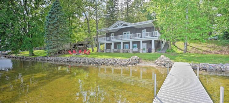 冷水家庭休闲处，配备船坞和烧烤架！(Coldwater Family Retreat with Boat Dock and Grill!)图片