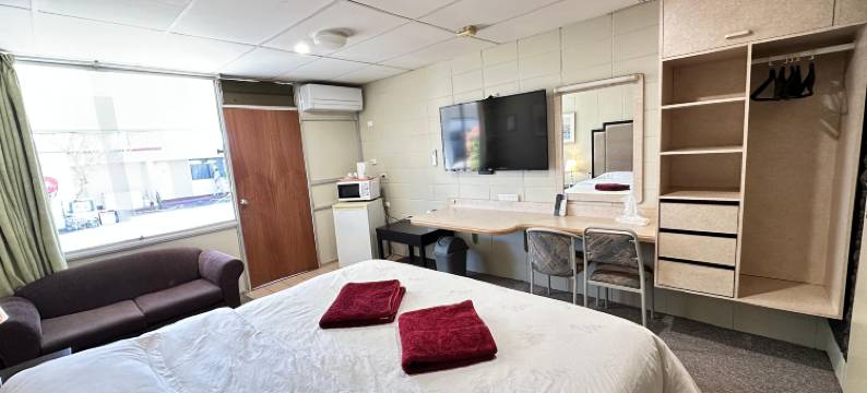 内地绿洲汽车旅馆(Inland Oasis Motel)图片