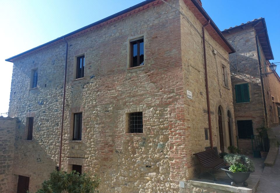 Tuscan Hilltop Getaway Hotel Overview