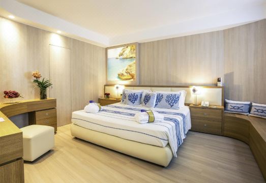 Mercure Olbia Hotel Overview