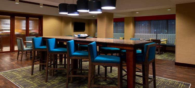 希尔顿欢朋酒店-格林斯伯勒机场(Hampton Inn Greensboro-Airport)图片