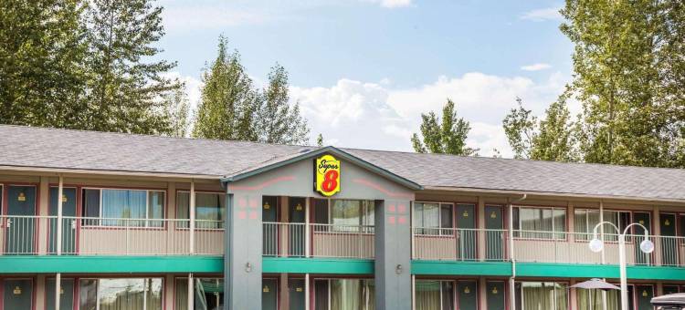 魁斯内尔温德姆速8酒店(Super 8 by Wyndham Quesnel BC)图片